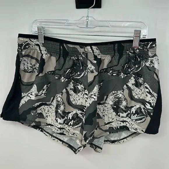 Nike Shorts Nike Dri Fit Blackgrey Marble Running Shorts Size
